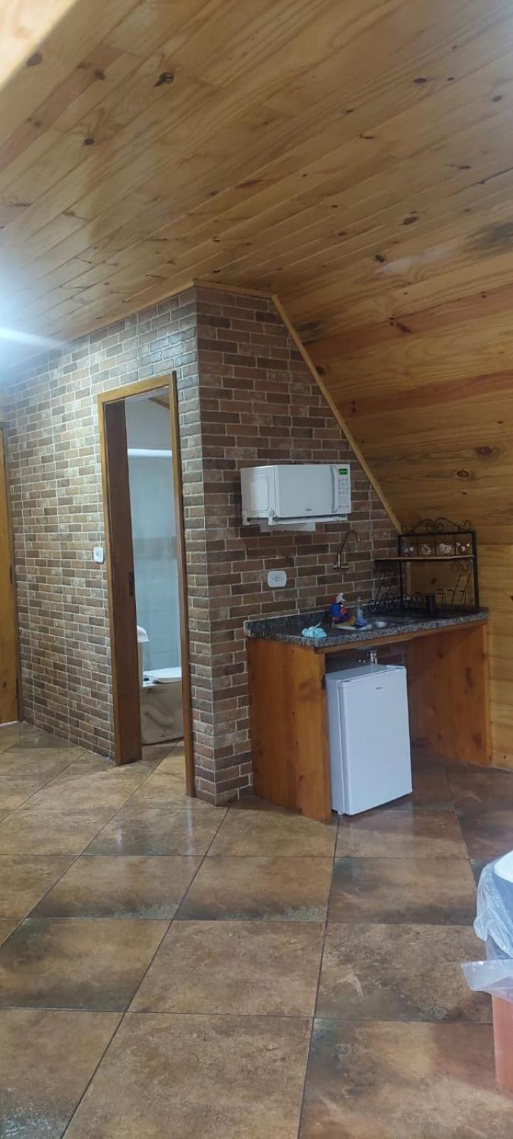 Hotel Chale Com Hidromassagem Da Vick Campos do Jordão Exterior foto